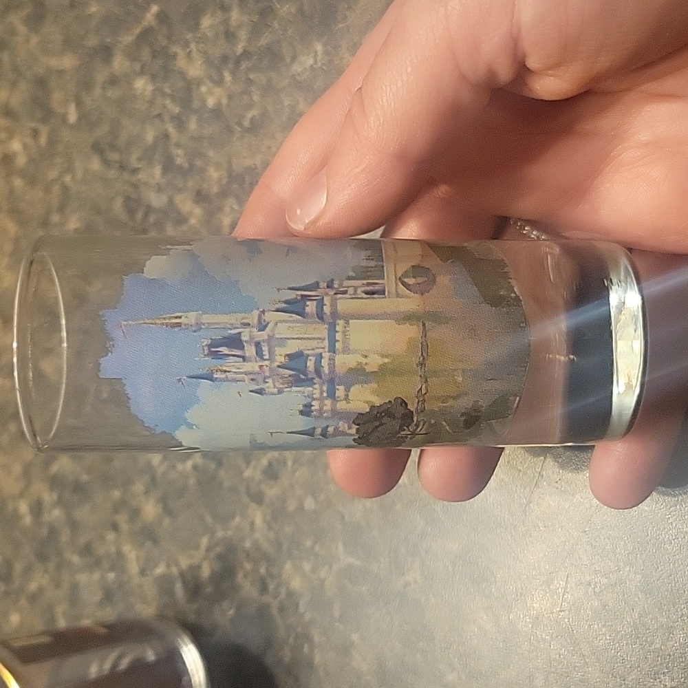 4 shot glasses - Picture 3 of 9